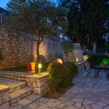 Thalassa Apartment *