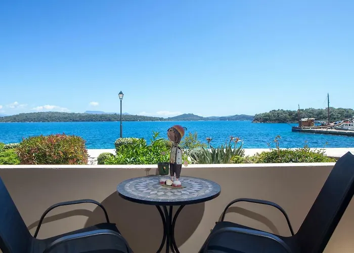 Thalassa Apartment *