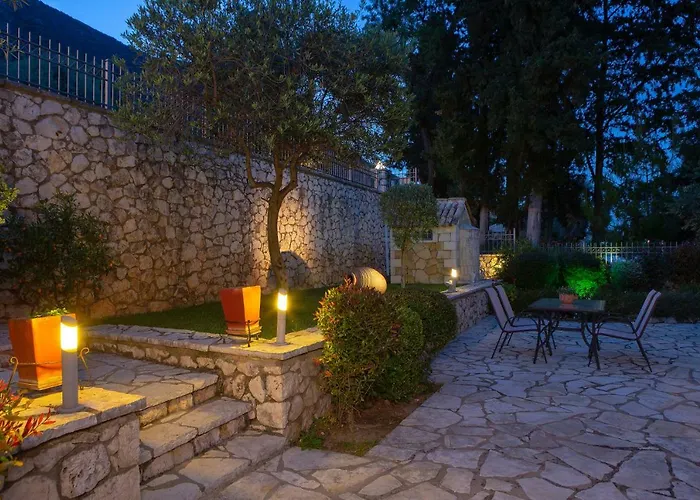 Thalassa Apartment *